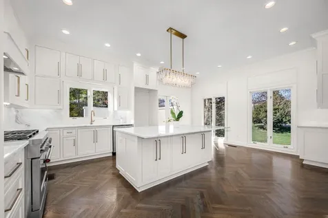 135 Abbottsford Nashville TN 37215