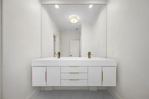 135 Abbottsford Nashville TN 37215