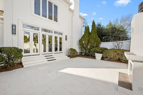 135 Abbottsford Nashville TN 37215