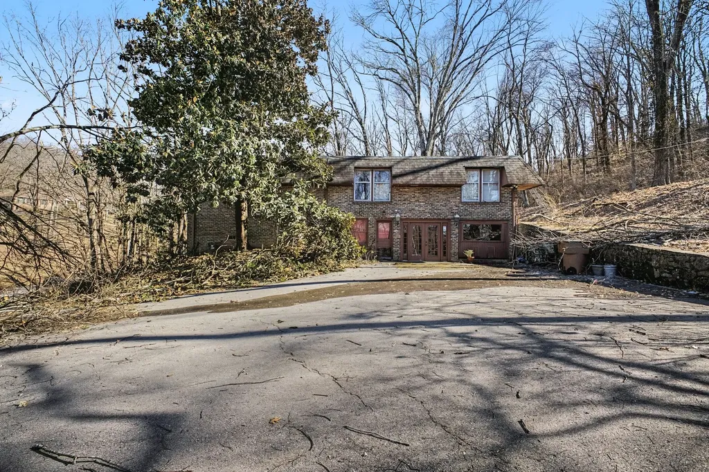 611 Hillwood Boulevard Nashville TN 37205