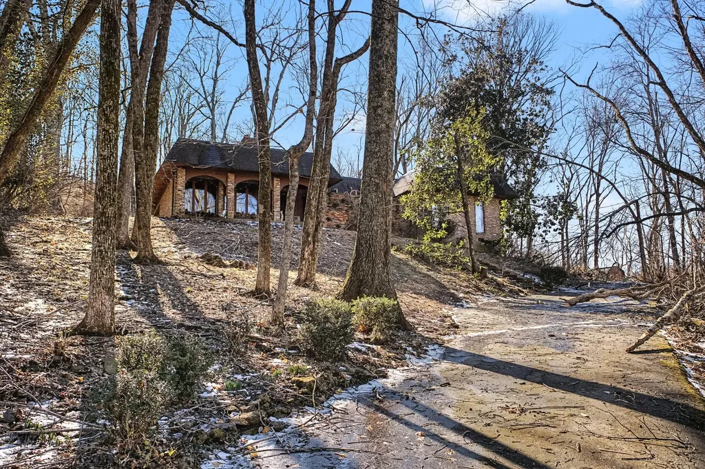 611 Hillwood Boulevard Nashville TN 37205