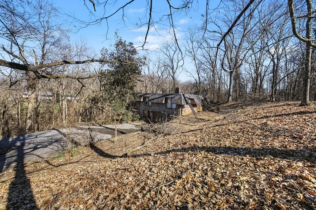 611 Hillwood Boulevard Nashville TN 37205