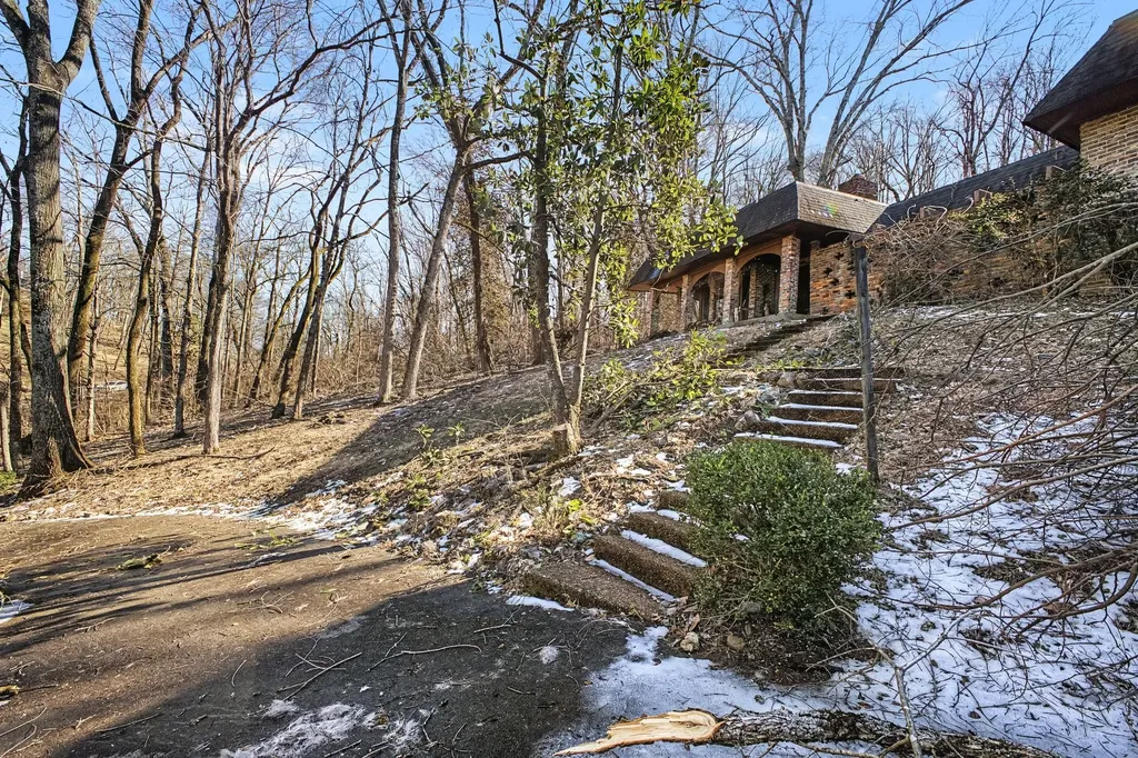611 Hillwood Boulevard Nashville TN 37205