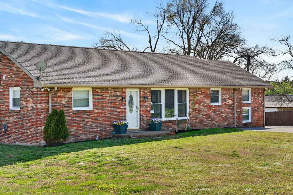 501 Green Lane Whites Creek TN 37189