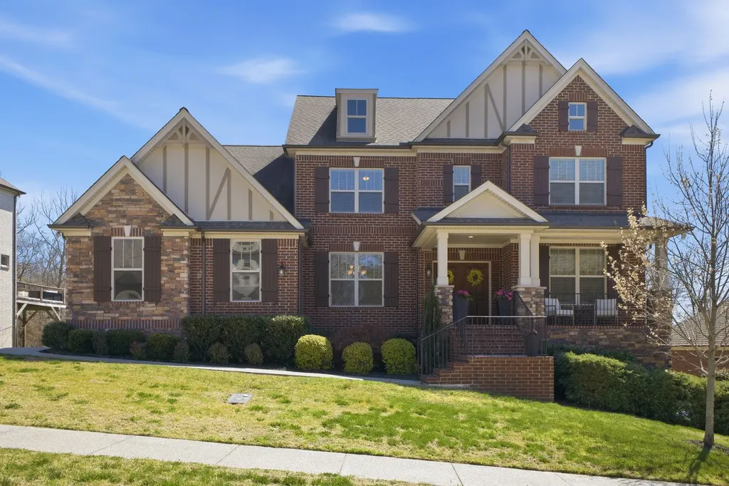 6764 Falls Ridge Lane College Grove TN 37046