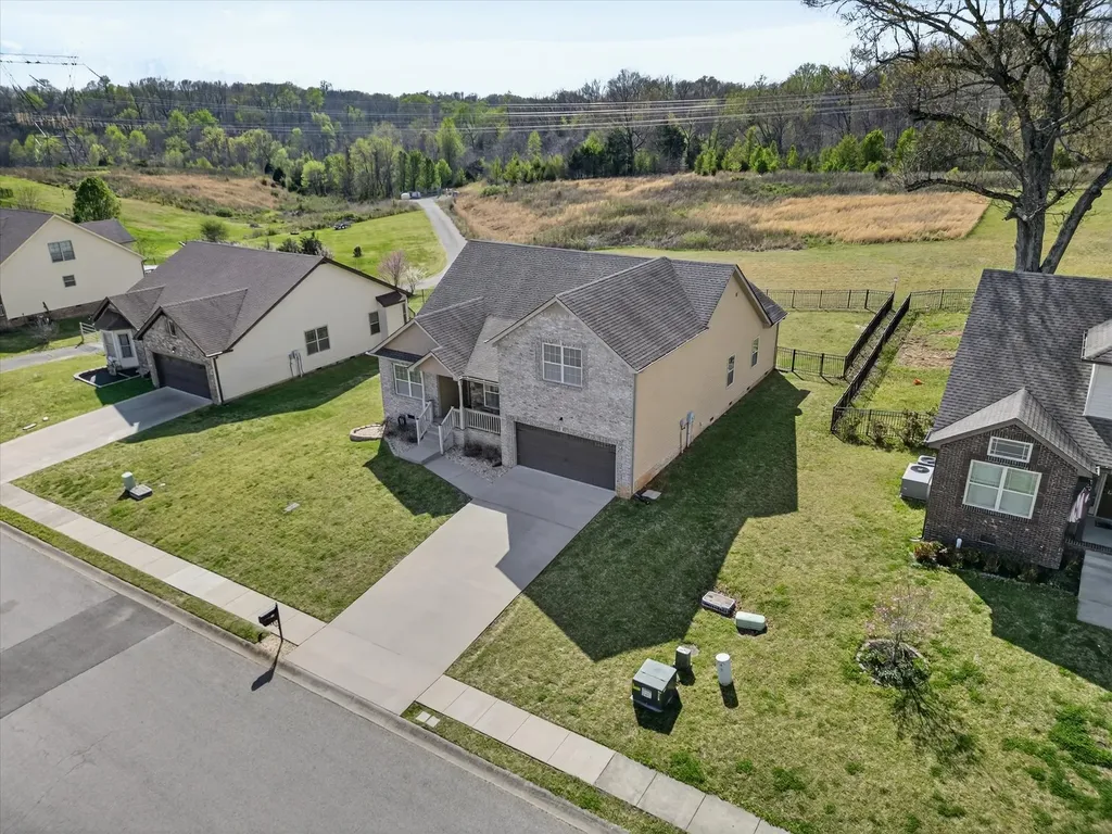 301 Ivy Bend Circle Clarksville TN 37043