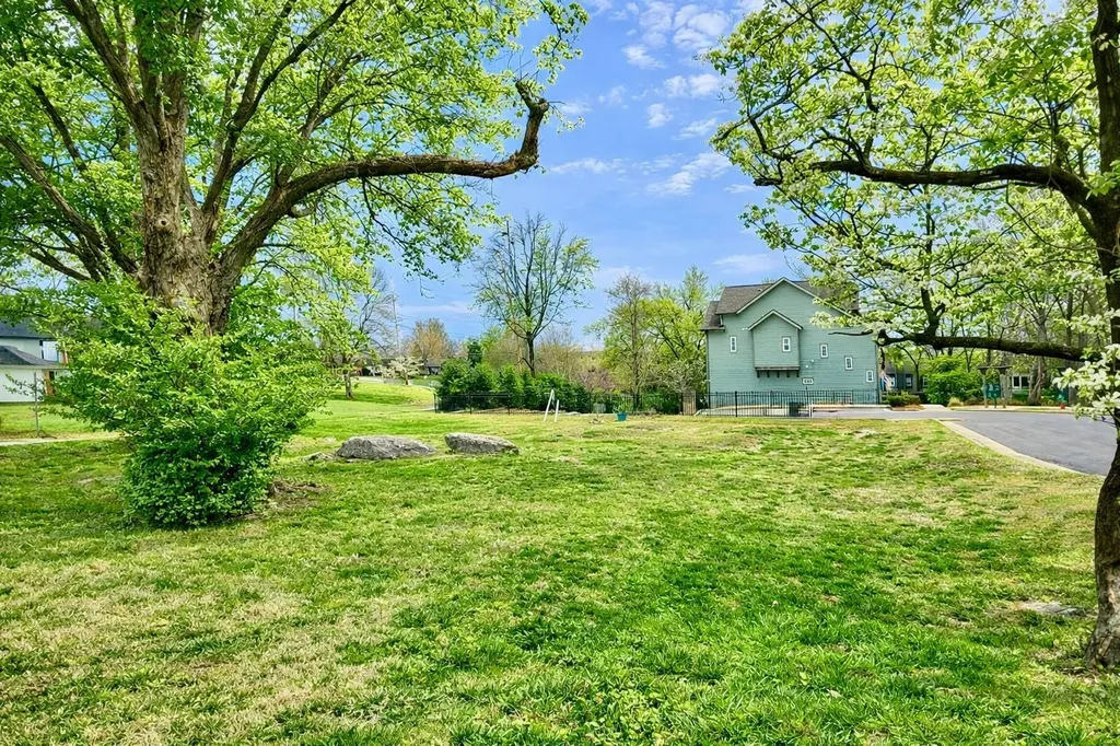2822 Eastland Avenue Nashville TN 37206