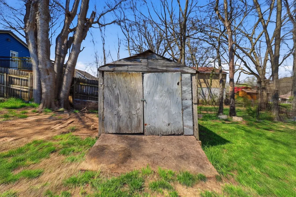 319 E 17th Street Columbia TN 38401