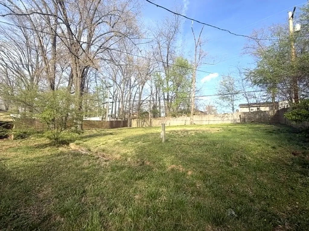 204 Yorktown Road Clarksville TN 37042