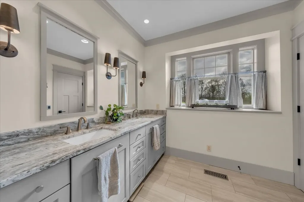 8581 Silver View Lane Silver Point TN 38582