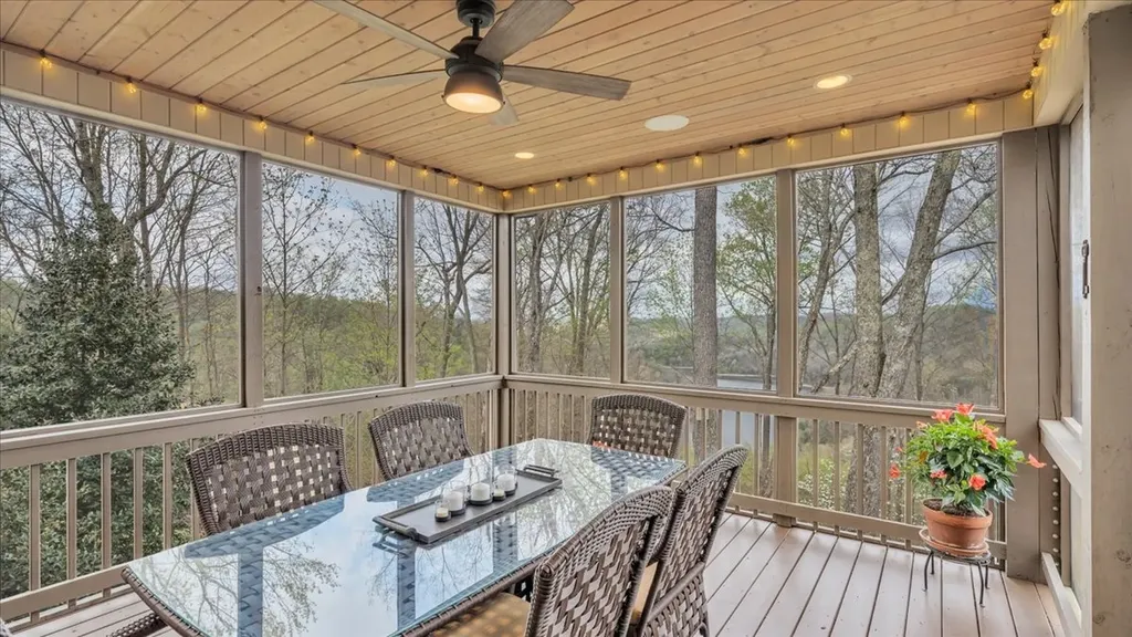 8581 Silver View Lane Silver Point TN 38582