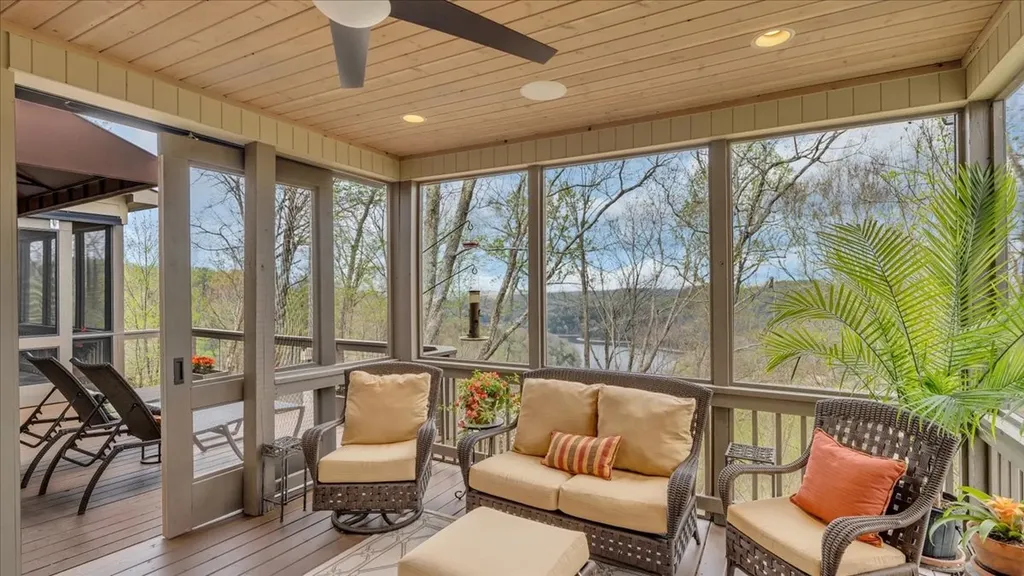 8581 Silver View Lane Silver Point TN 38582