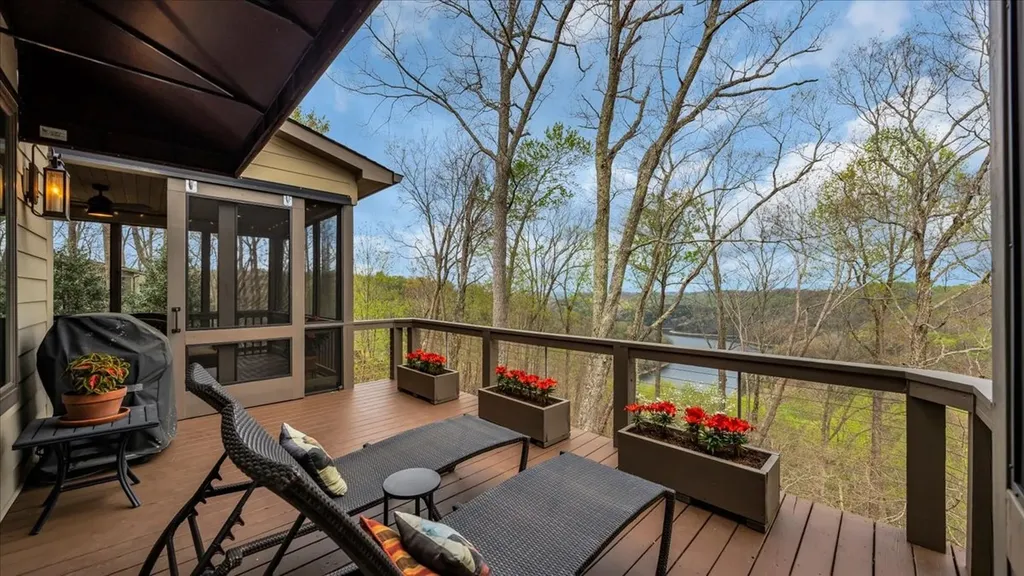 8581 Silver View Lane Silver Point TN 38582