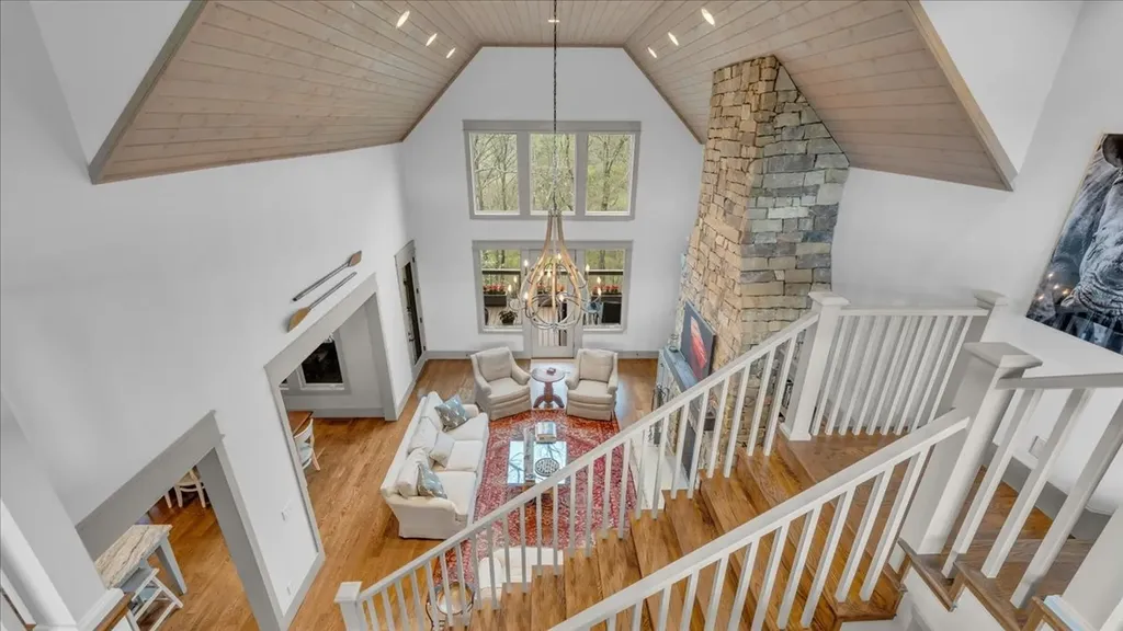 8581 Silver View Lane Silver Point TN 38582