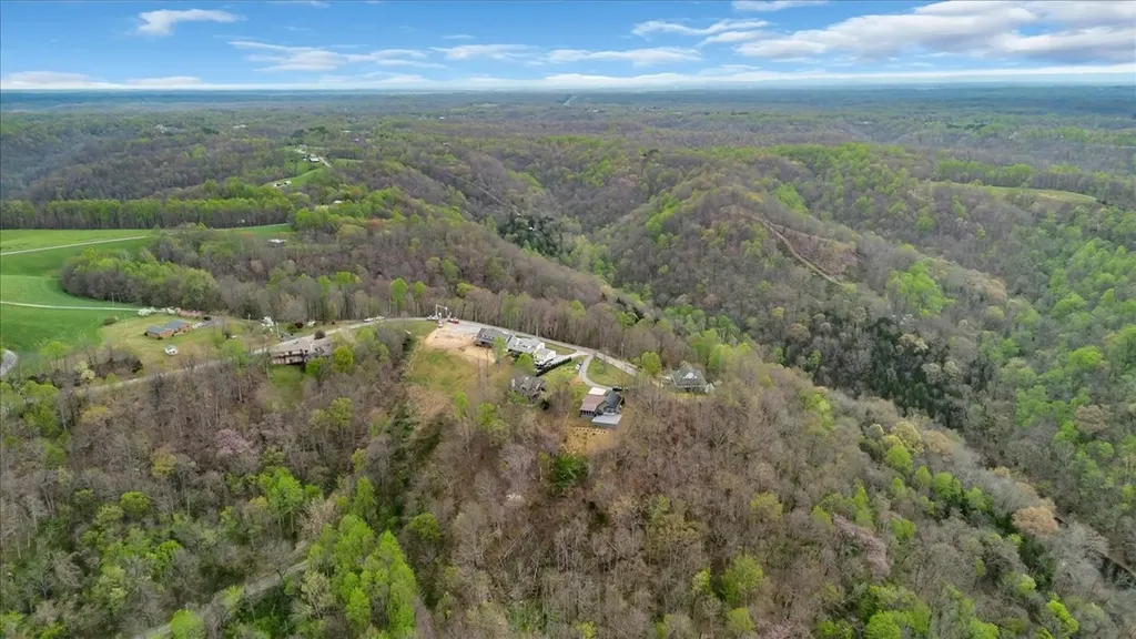 8581 Silver View Lane Silver Point TN 38582