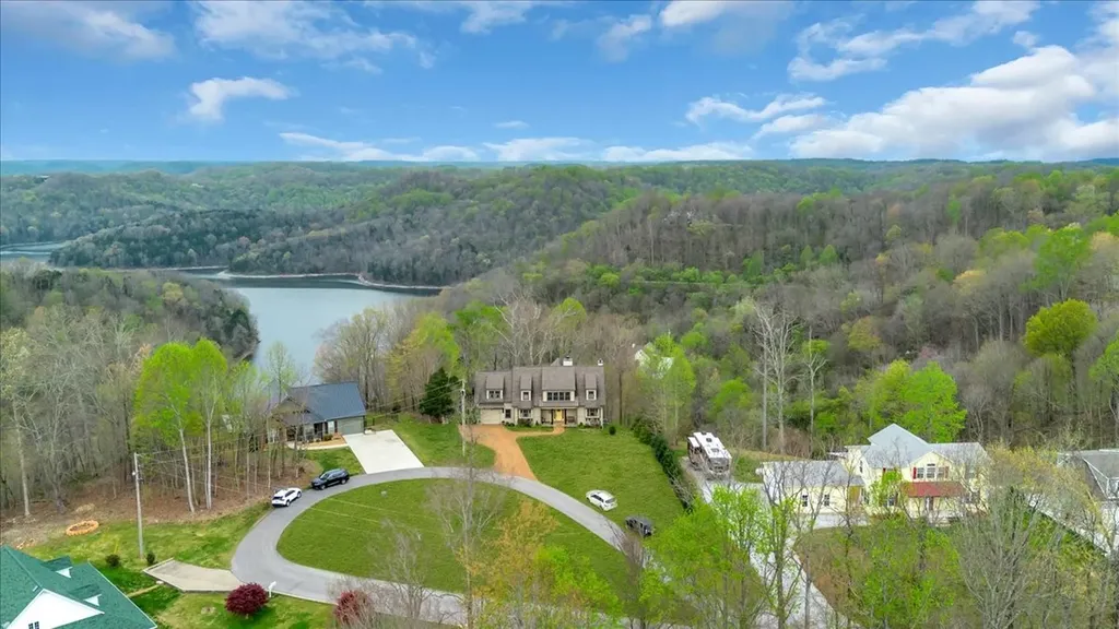 8581 Silver View Lane Silver Point TN 38582