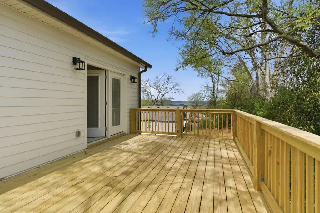 2401 Grover Street Nashville TN 37207