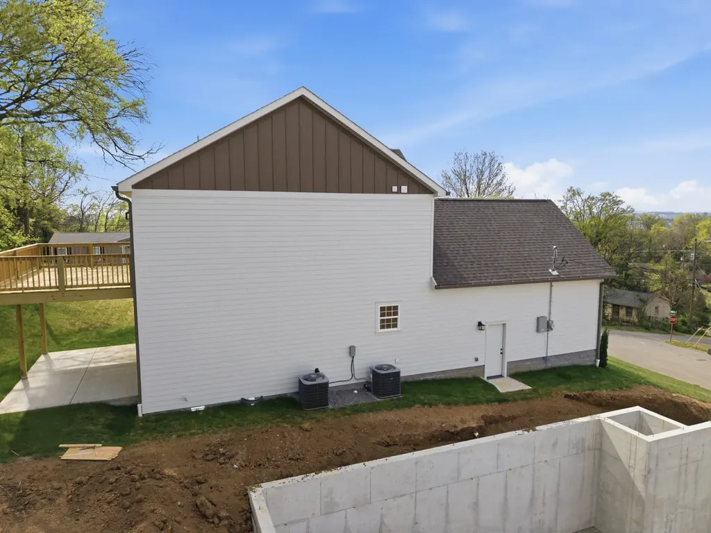 2401 Grover Street Nashville TN 37207