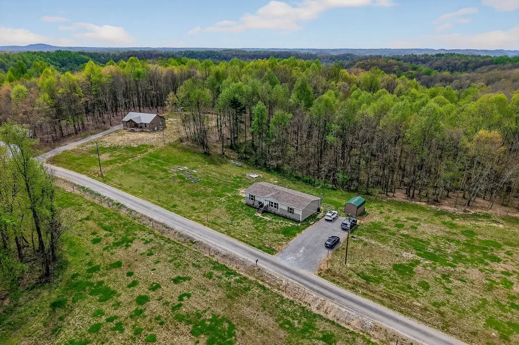 1399 Adamson Branch Road Liberty TN 37095