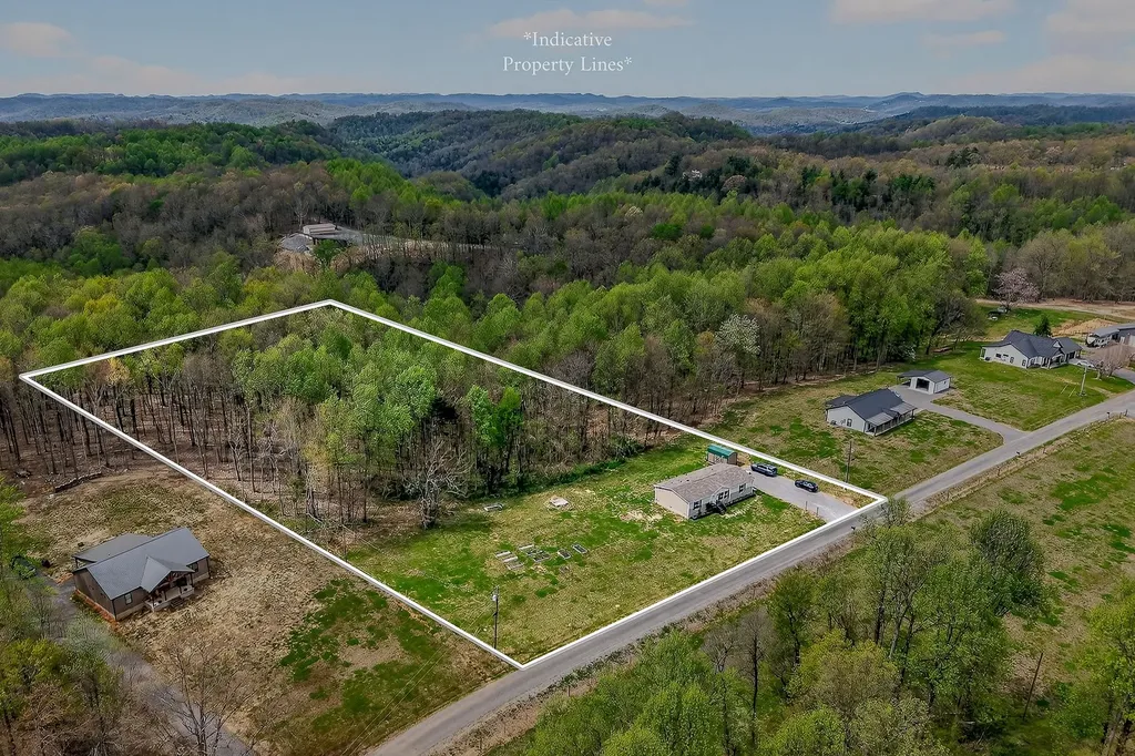 1399 Adamson Branch Road Liberty TN 37095
