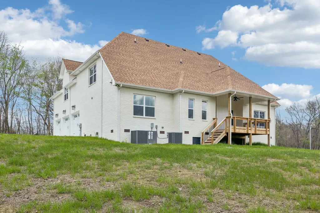 1065 Gholson Road Clarksville TN 37043