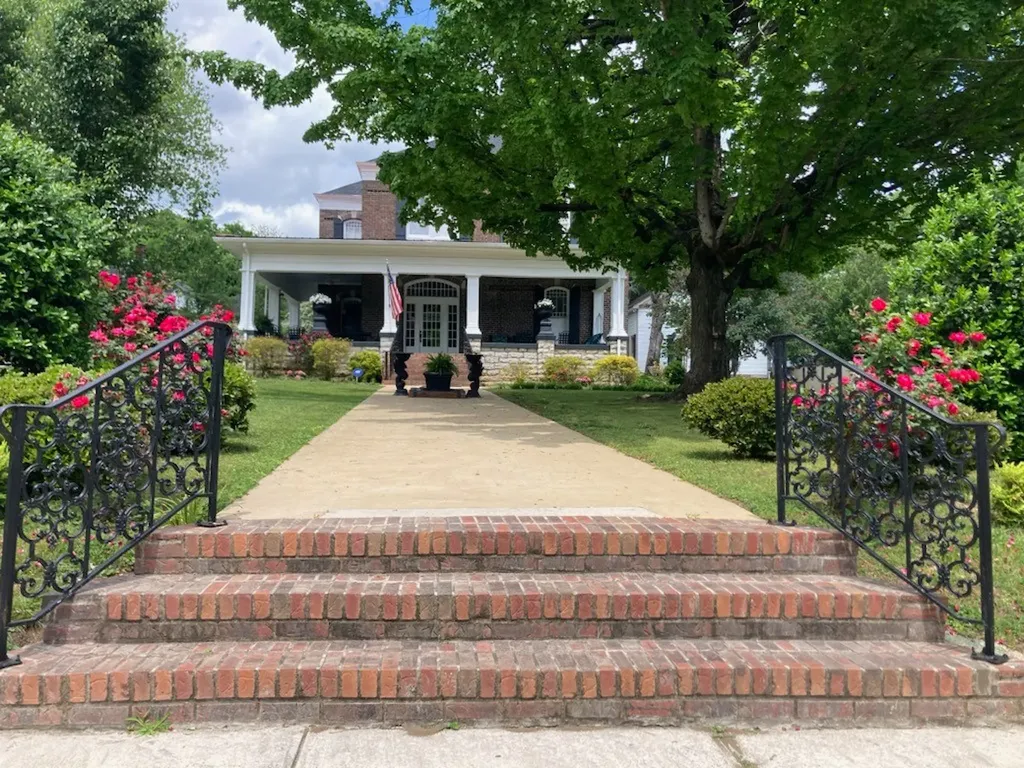 404 Washington St, E Fayetteville TN 37334