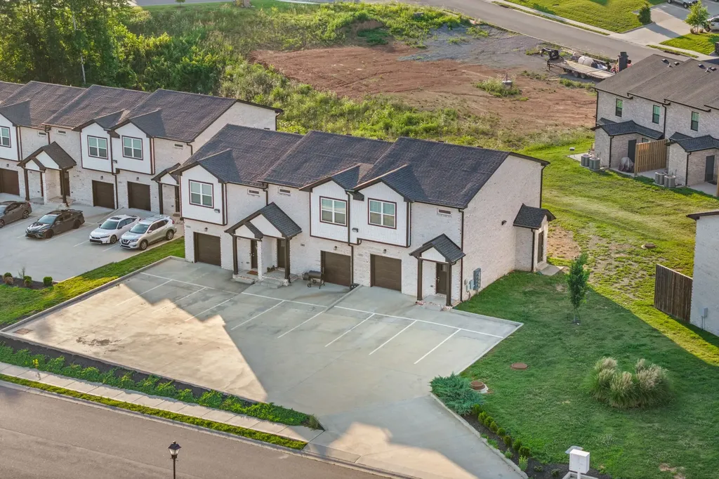 1170 Meadowhill Lane Clarksville TN 37043