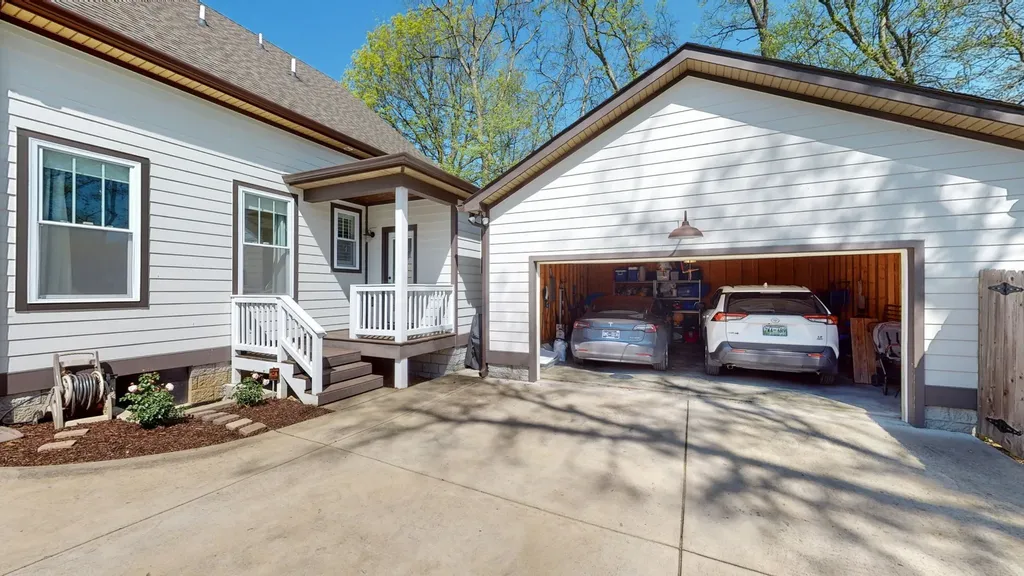 524B E Bend Drive Nashville TN 37209