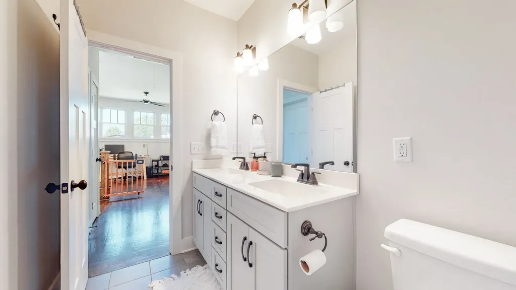 524B E Bend Drive Nashville TN 37209