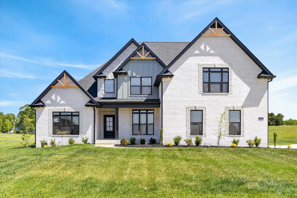 4992 Royal View Way Clarksville TN 37040