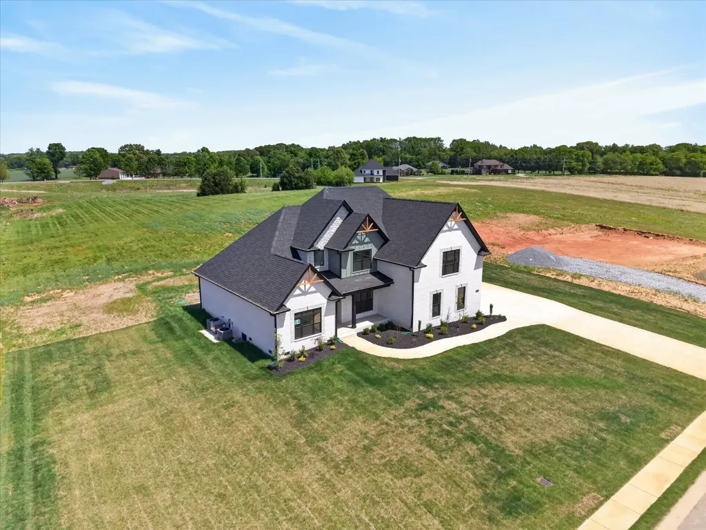 4992 Royal View Way Clarksville TN 37040