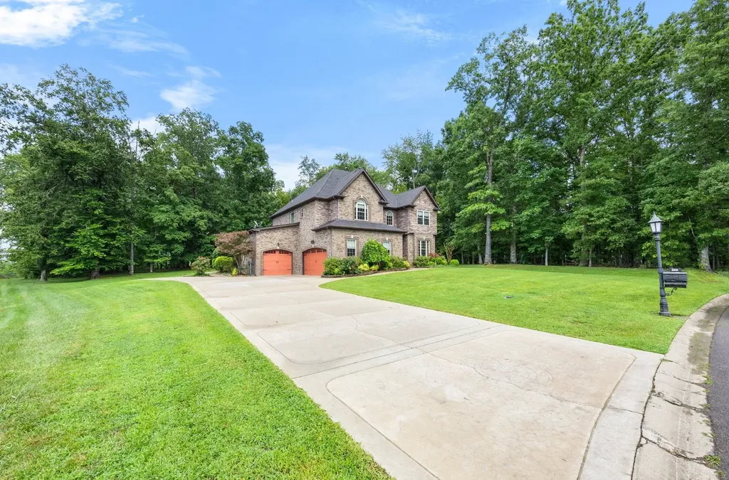 1789 Double R Boulevard Clarksville TN 37042