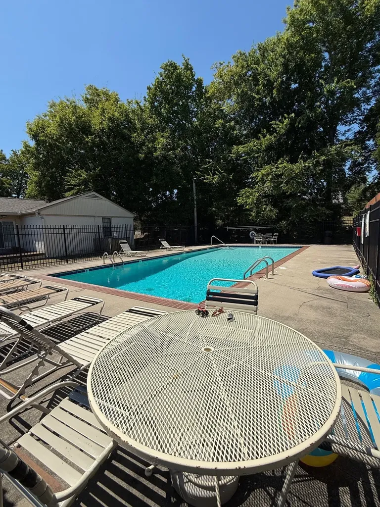 2116 Hobbs Road Nashville TN 37215
