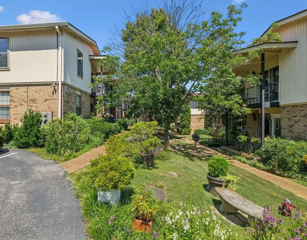 2116 Hobbs Road Nashville TN 37215