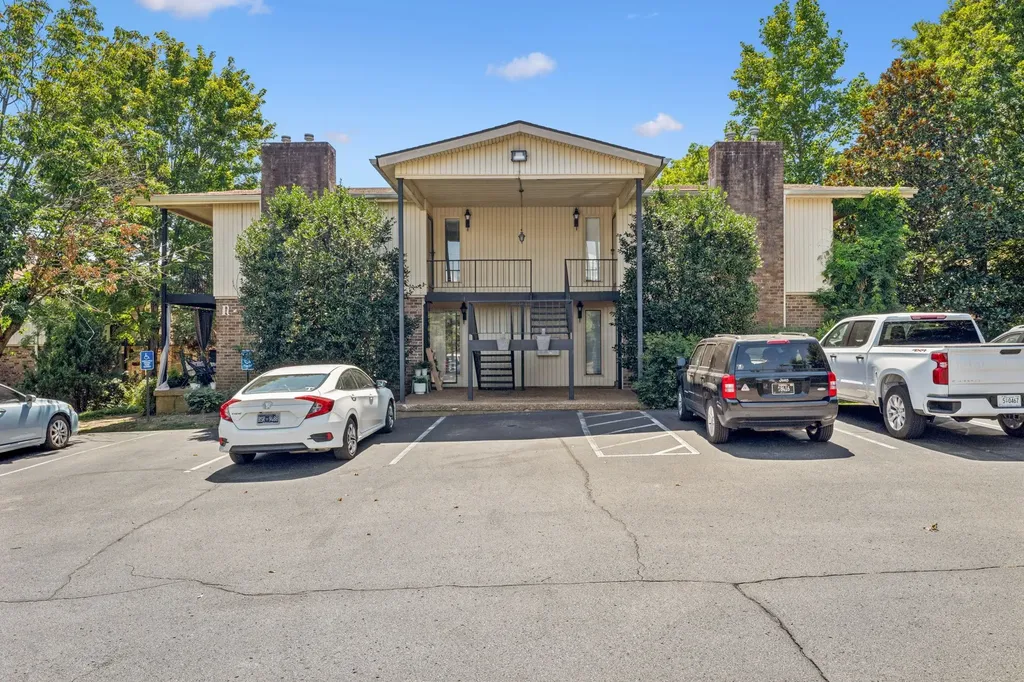 2116 Hobbs Road Nashville TN 37215