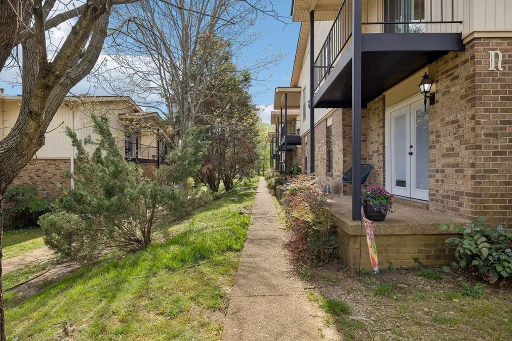 2116 Hobbs Road Nashville TN 37215