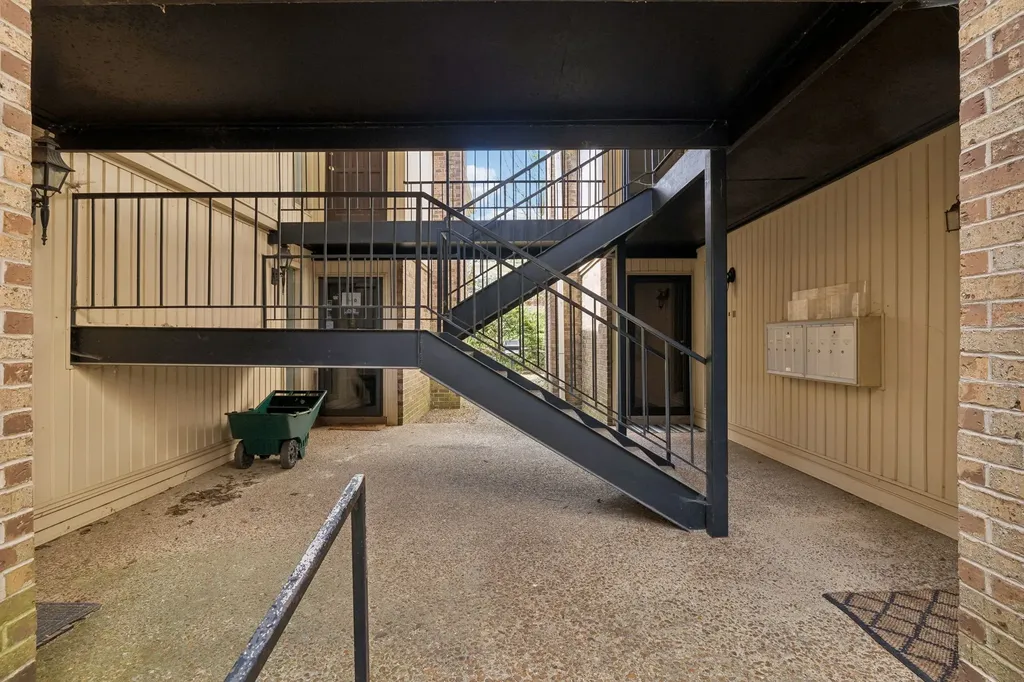 2116 Hobbs Road Nashville TN 37215