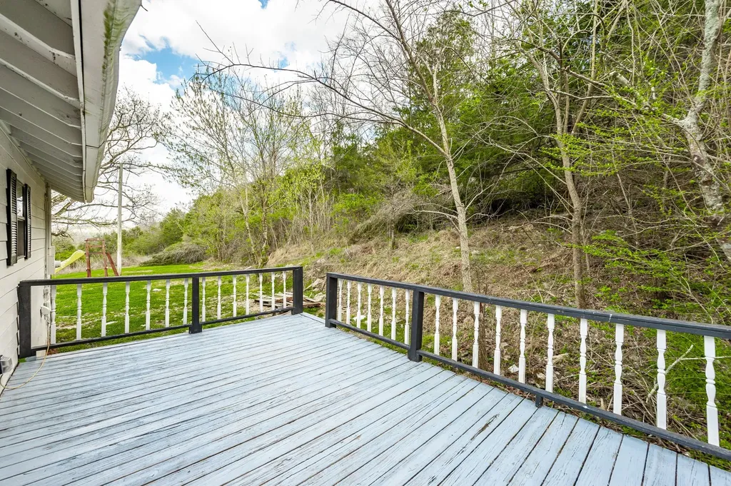 3365 Pleasant Valley Road Hartsville TN 37074