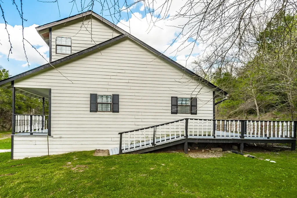 3365 Pleasant Valley Road Hartsville TN 37074