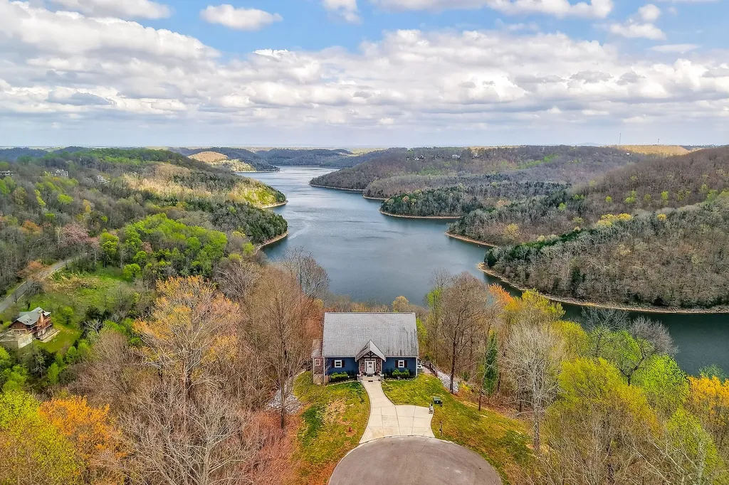 195 Coventry Way Smithville TN 37166