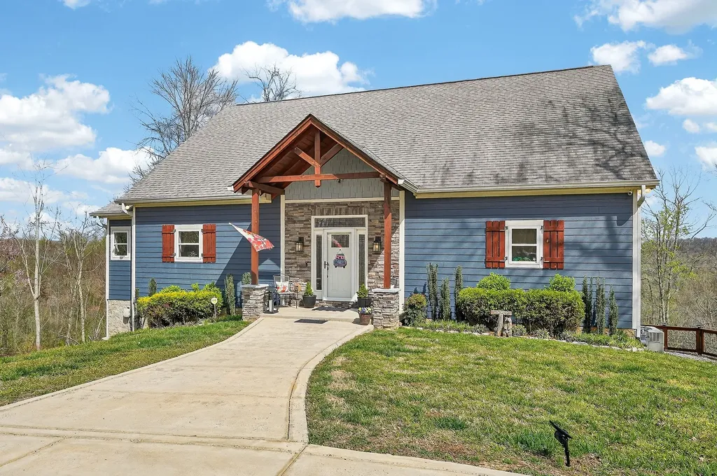 195 Coventry Way Smithville TN 37166
