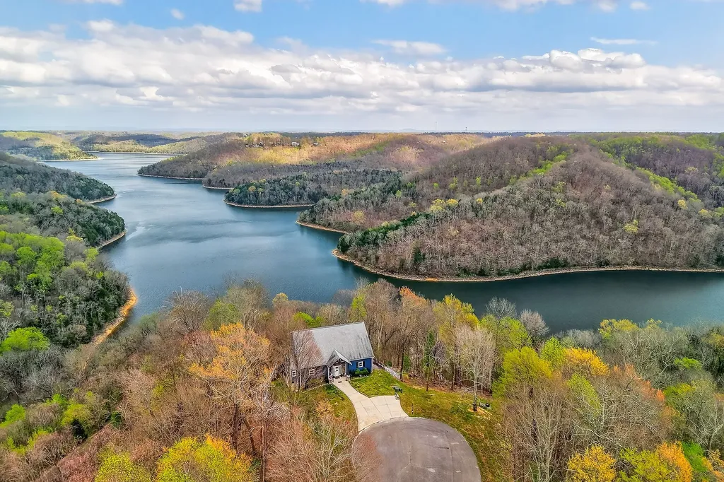 195 Coventry Way Smithville TN 37166