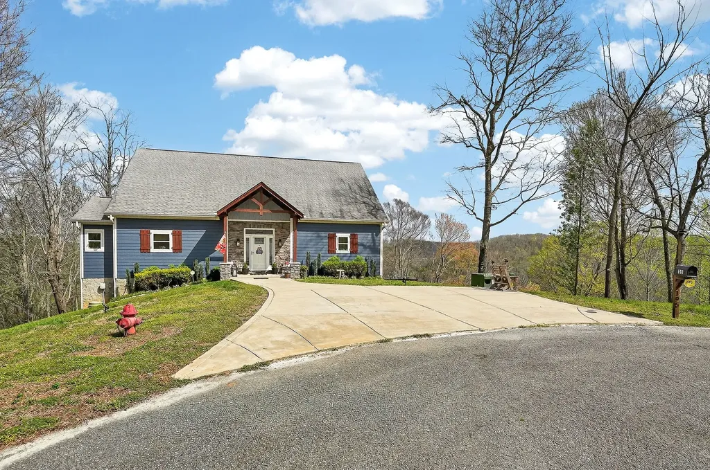 195 Coventry Way Smithville TN 37166