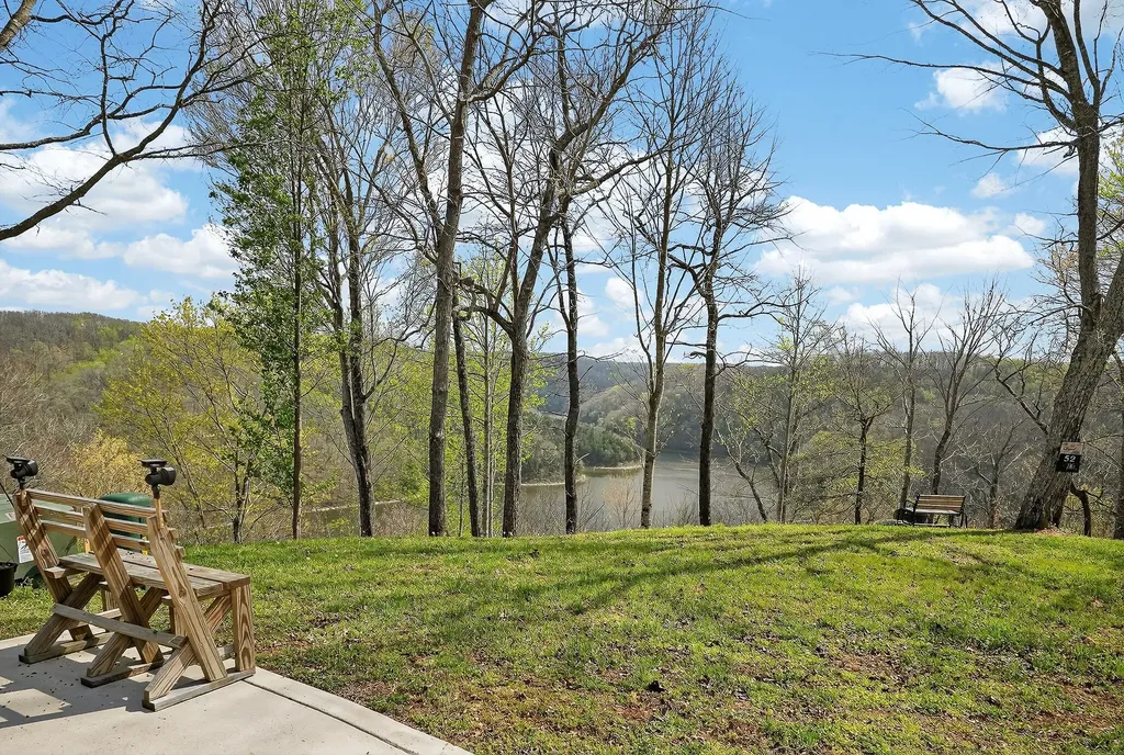 195 Coventry Way Smithville TN 37166