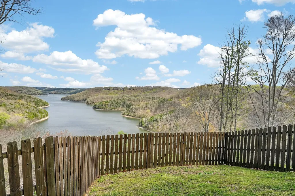 195 Coventry Way Smithville TN 37166