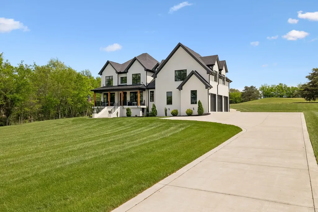 4223 Ironwood Drive Greenbrier TN 37073