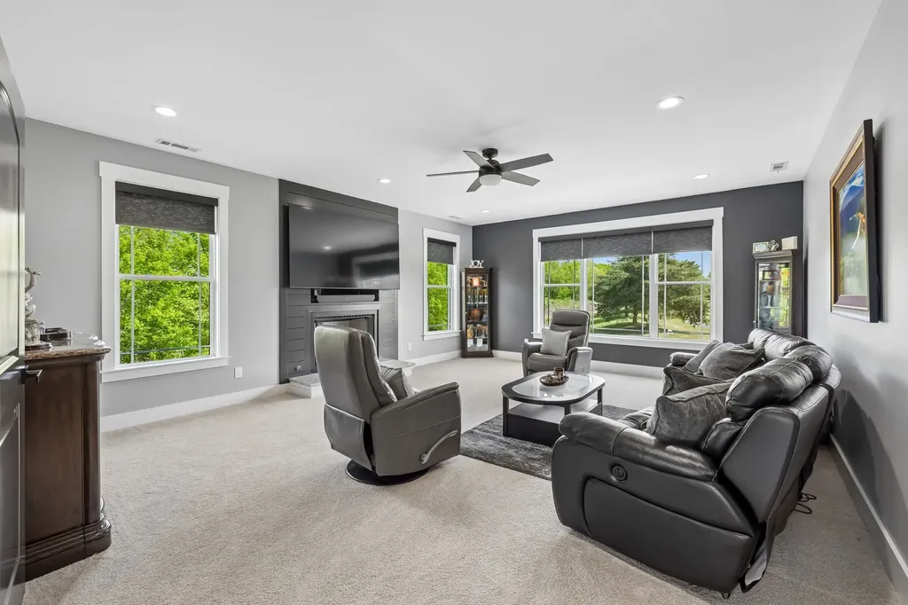 4223 Ironwood Drive Greenbrier TN 37073