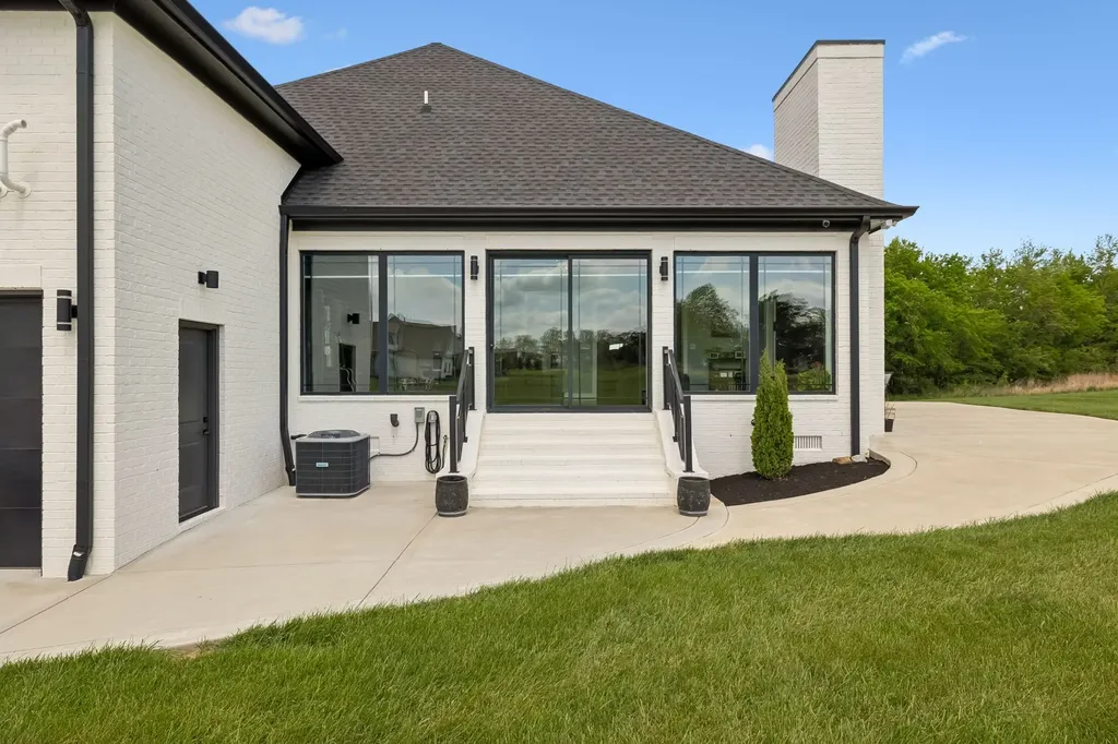 4223 Ironwood Drive Greenbrier TN 37073