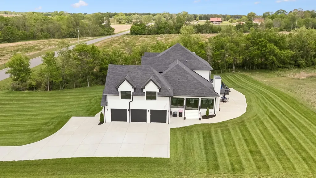 4223 Ironwood Drive Greenbrier TN 37073