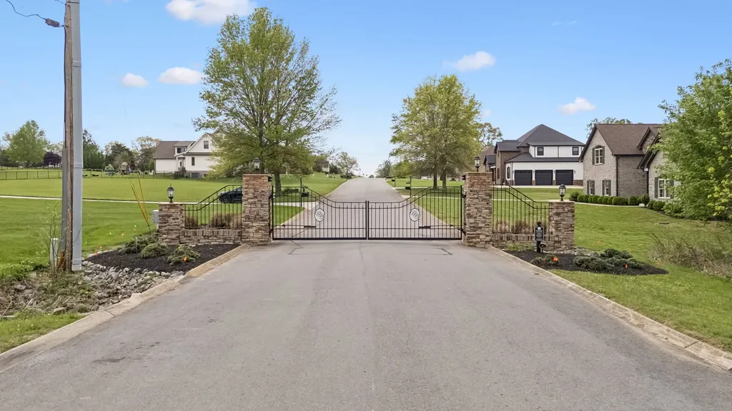 4223 Ironwood Drive Greenbrier TN 37073